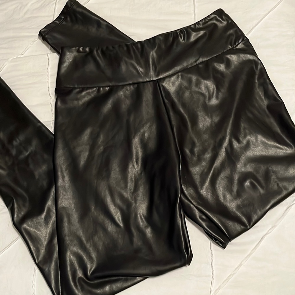 Leather leggings